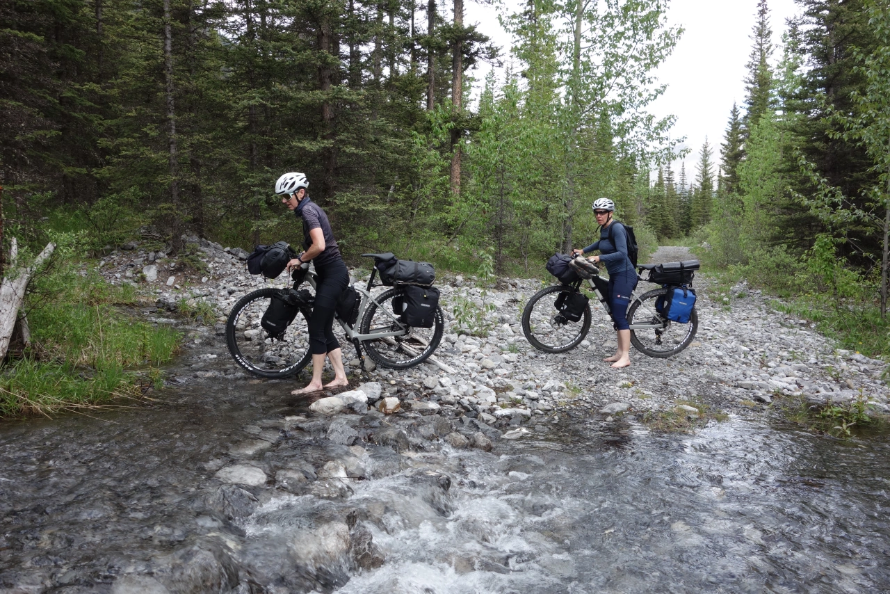 Kneippen in Bachbett